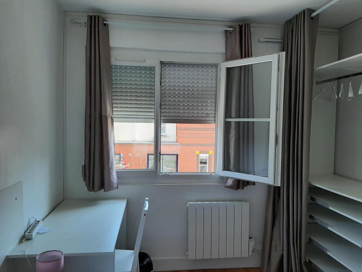 Pratique Et Calme Dans Centre De Evry Apartman Courcouronnes Kültér fotó