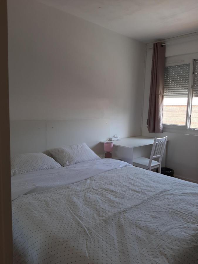 Pratique Et Calme Dans Centre De Evry Apartman Courcouronnes Kültér fotó